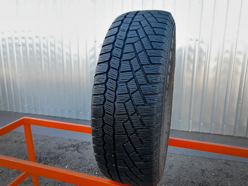 Б/у шина 195/65 R15 Continental ContiVikingContact 5
