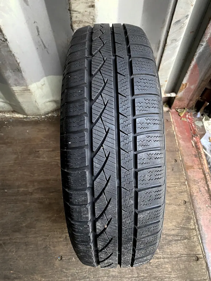 Б/у шина 195/65 R15 Continental ContiWinterContact TS 810