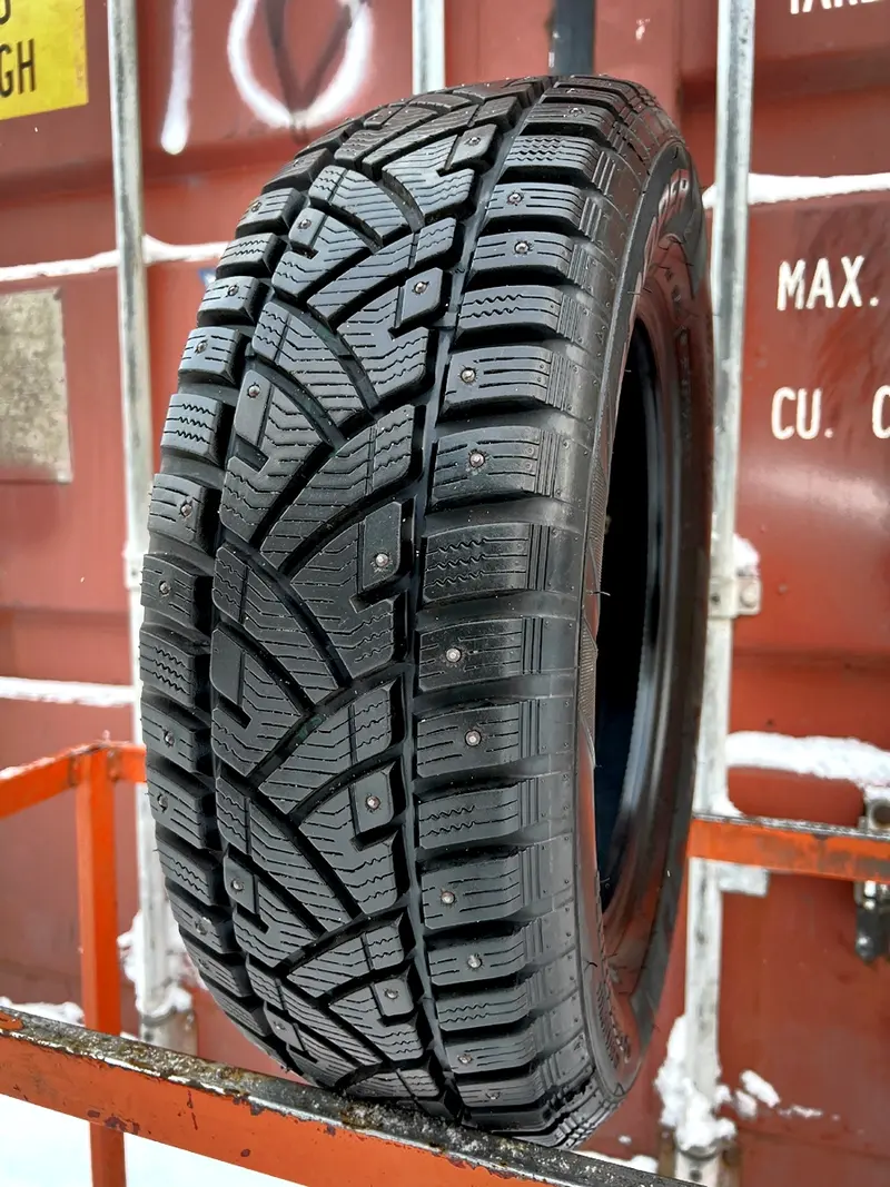 Б/у шина 195/65 R15 Cooper Weather-Master S/T3