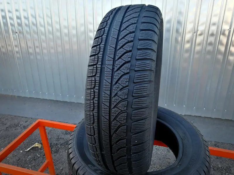 Б/у шина 195/65 R15 Dunlop SP Winter Response