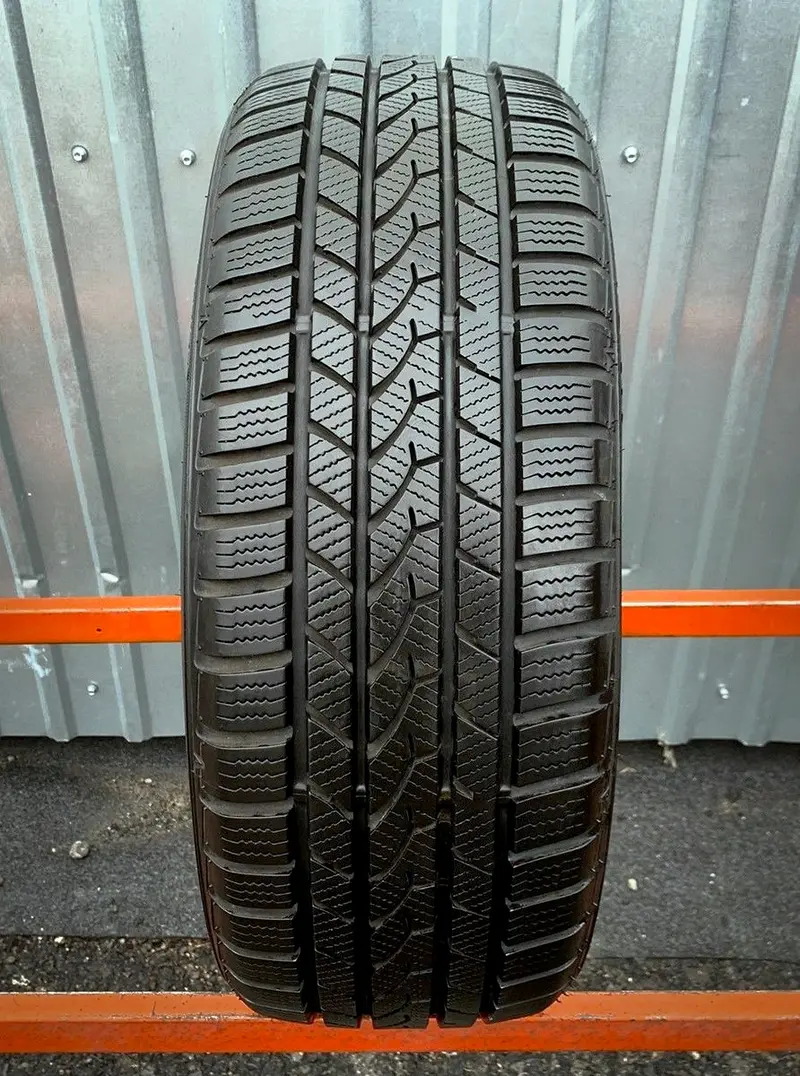 Б/у шина 195/65 R15 Falken Eurowinter HS-439