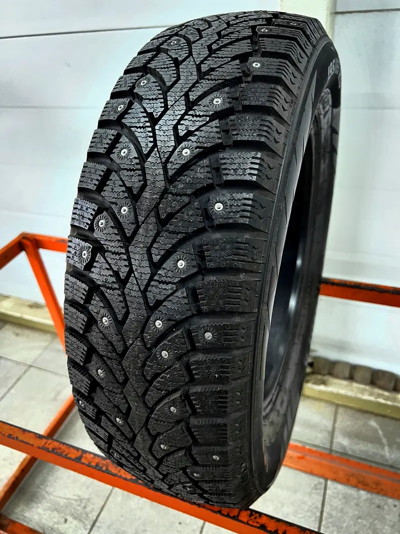 Новая шина 195/65 R15 Formula Ice