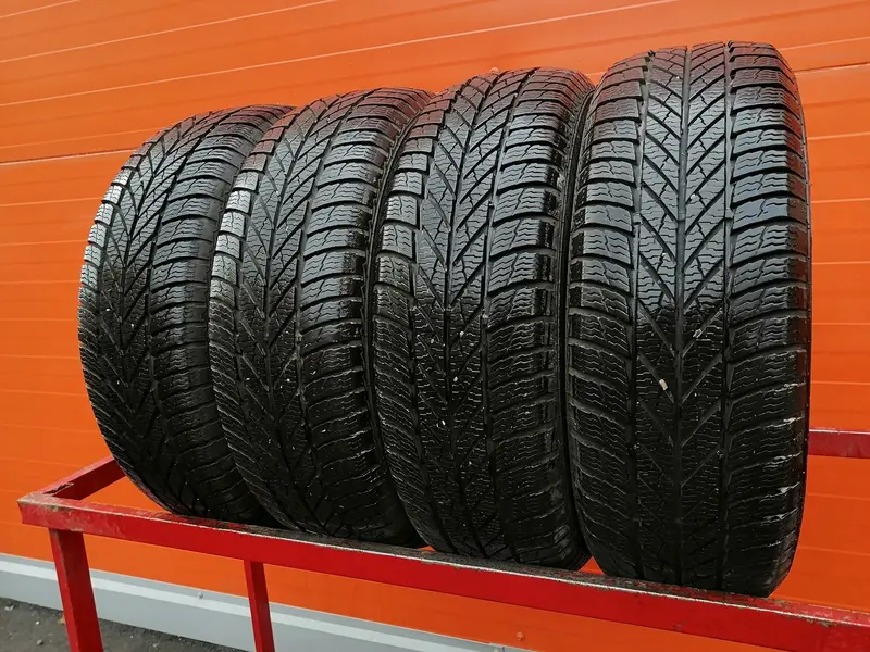 Комплект б/у шин 195/65 R15 Gislaved Euro Frost 5
