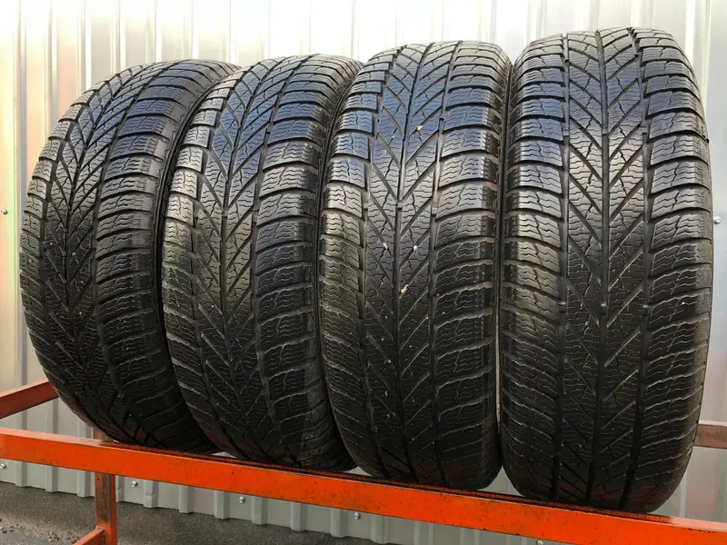Комплект б/у шин 195/65 R15 Gislaved Euro Frost 5