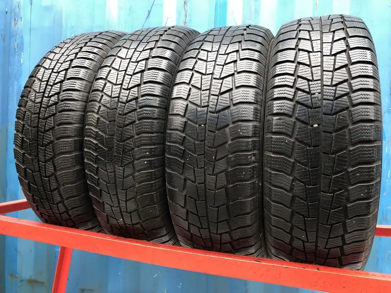 Комплект б/у шин 195/65 R15 Gislaved Euro Frost 6