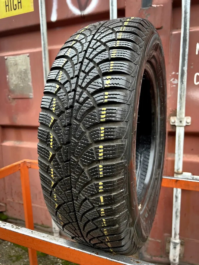 Б/у шина 195/65 R15 Goodyear Ultra Grip 9+
