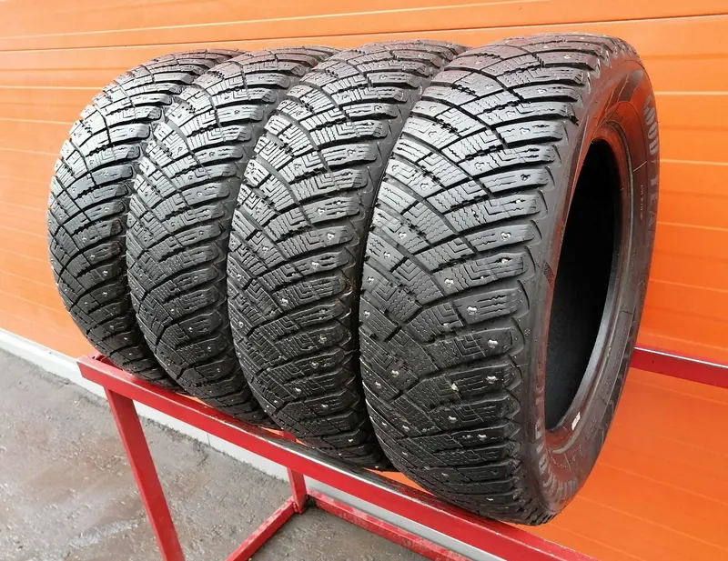 Комплект б/у шин 195/65 R15 Goodyear Ultra Grip Ice Arctic
