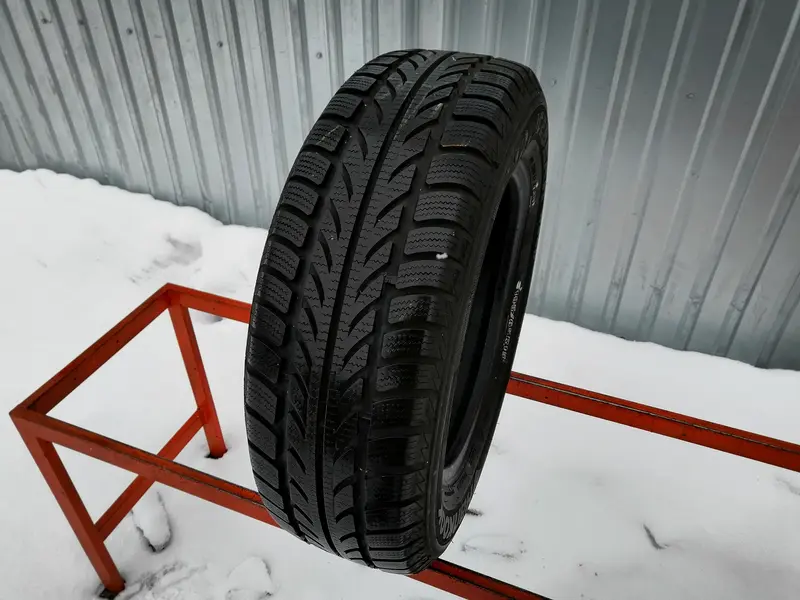 Б/у шина 195/65 R15 Hankook Ice Bear W440
