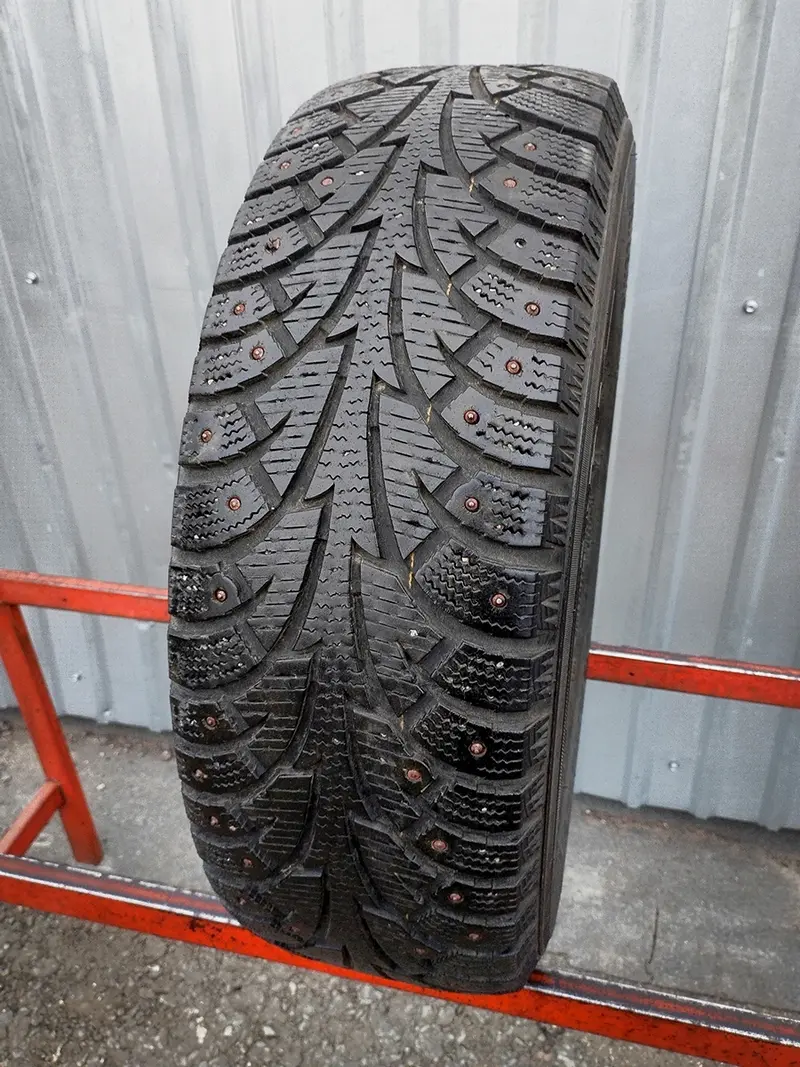 Б/у шина 195/65 R15 Hankook Winter I PIKE W409