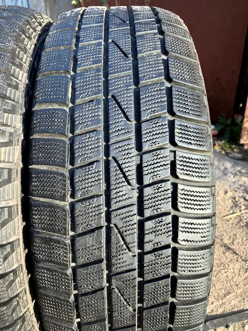 Б/у шина 195/65 R15 Hankook Winter I*cept IZ W606