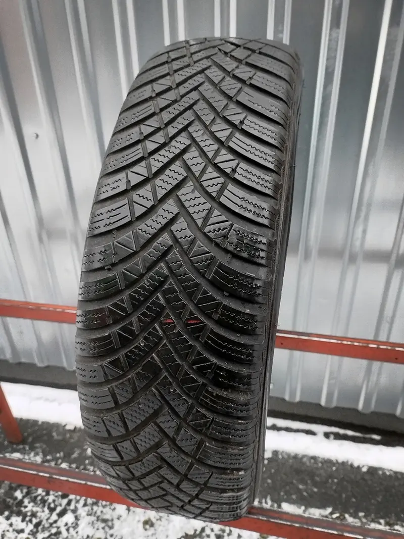 Б/у шина 195/65 R15 Hankook Winter I*cept RS3 W462