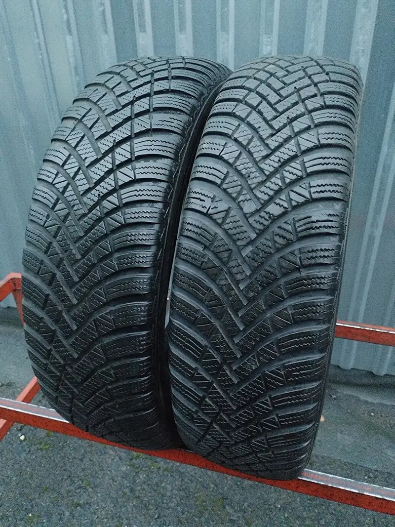 Пара б/у шин 195/65 R15 Hankook Winter I*cept RS3 W462