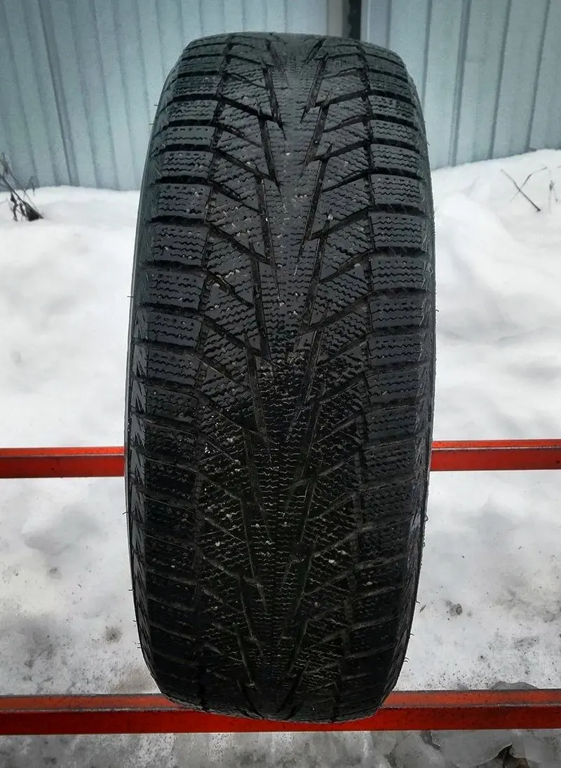Б/у шина 195/65 R15 Hankook Winter i*Cept IZ 2 W616