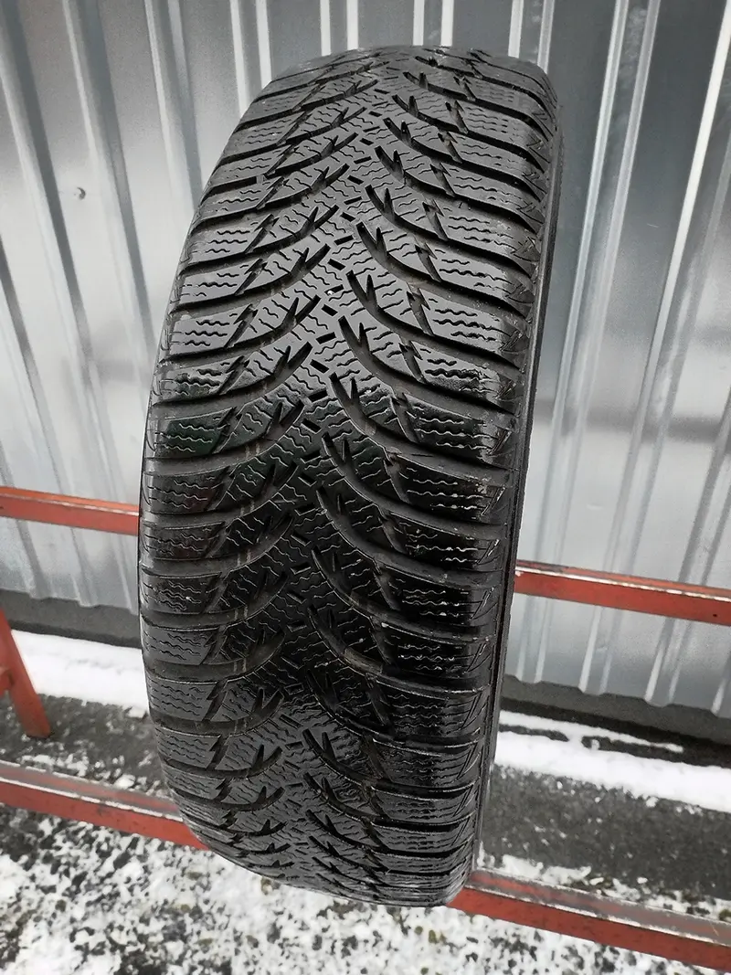 Б/у шина 195/65 R15 Kumho Winter Craft WP51