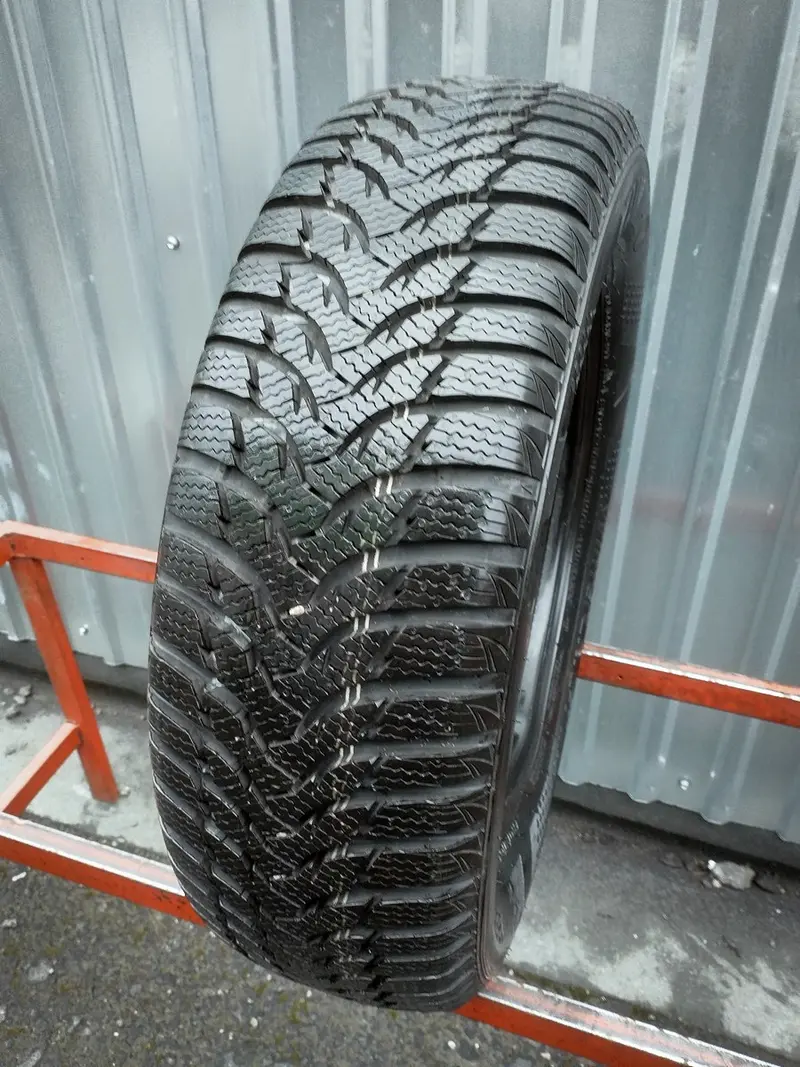 Б/у шина 195/65 R15 Kumho Winter Craft WP51