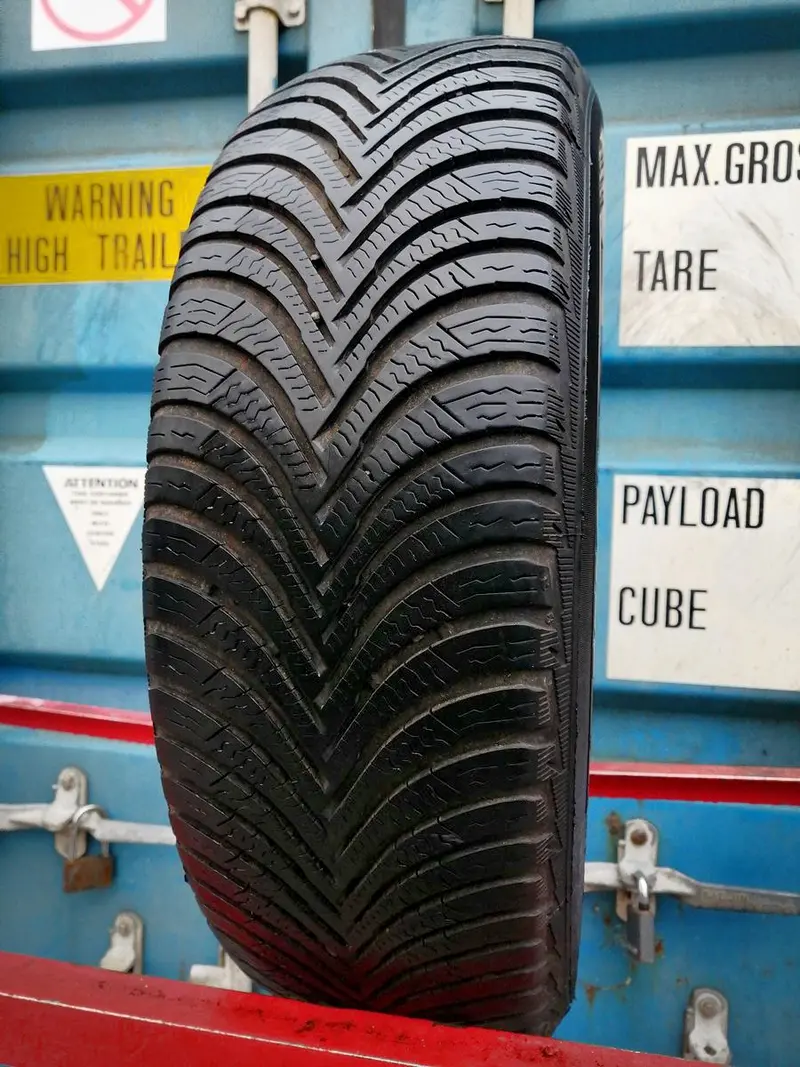 Б/у шина 195/65 R15 Michelin Alpin 5, фото 1