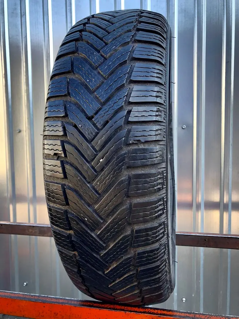 Б/у шина 195/65 R15 Michelin Alpin 6