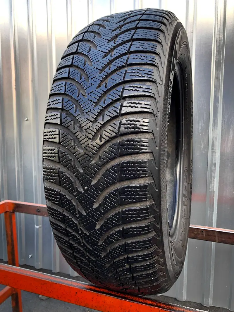 Б/у шина 195/65 R15 Michelin Alpin A4