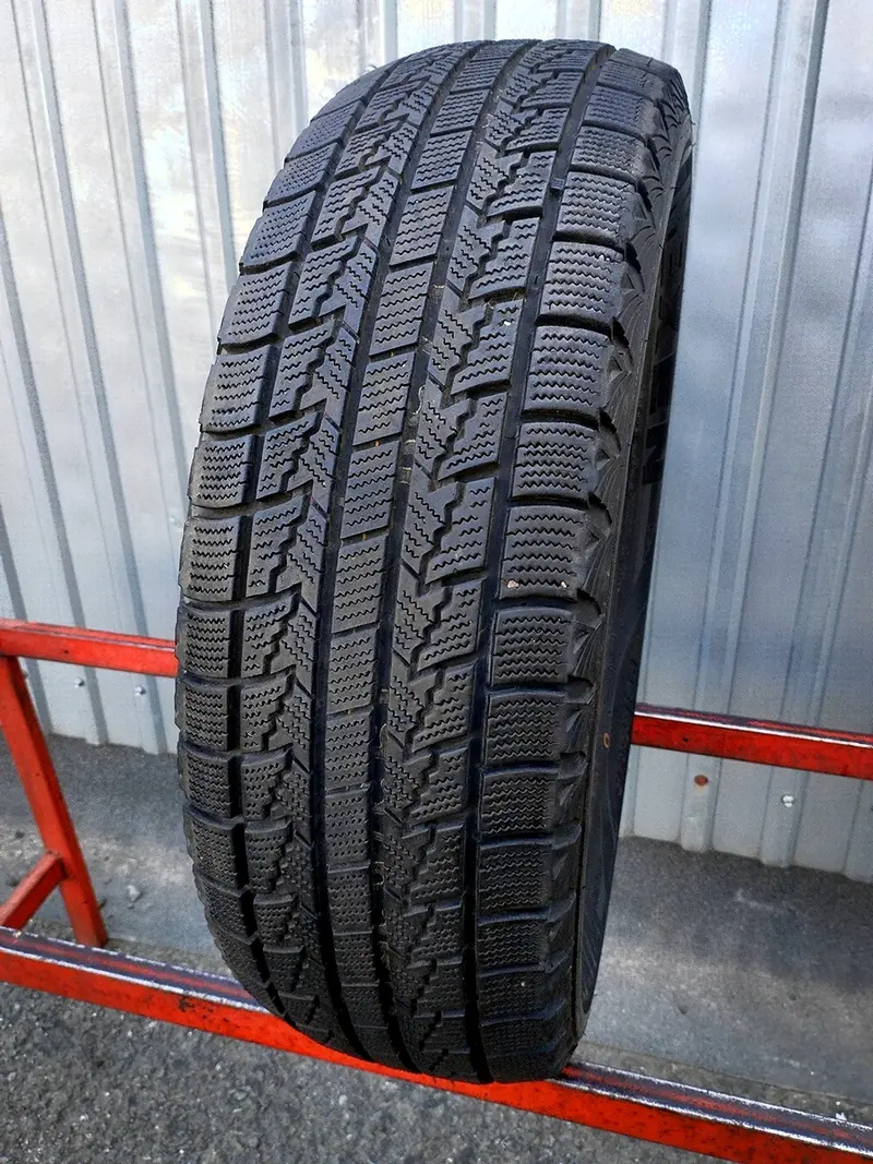 Б/у шина 195/65 R15 Nexen Winguard Ice, фото 1