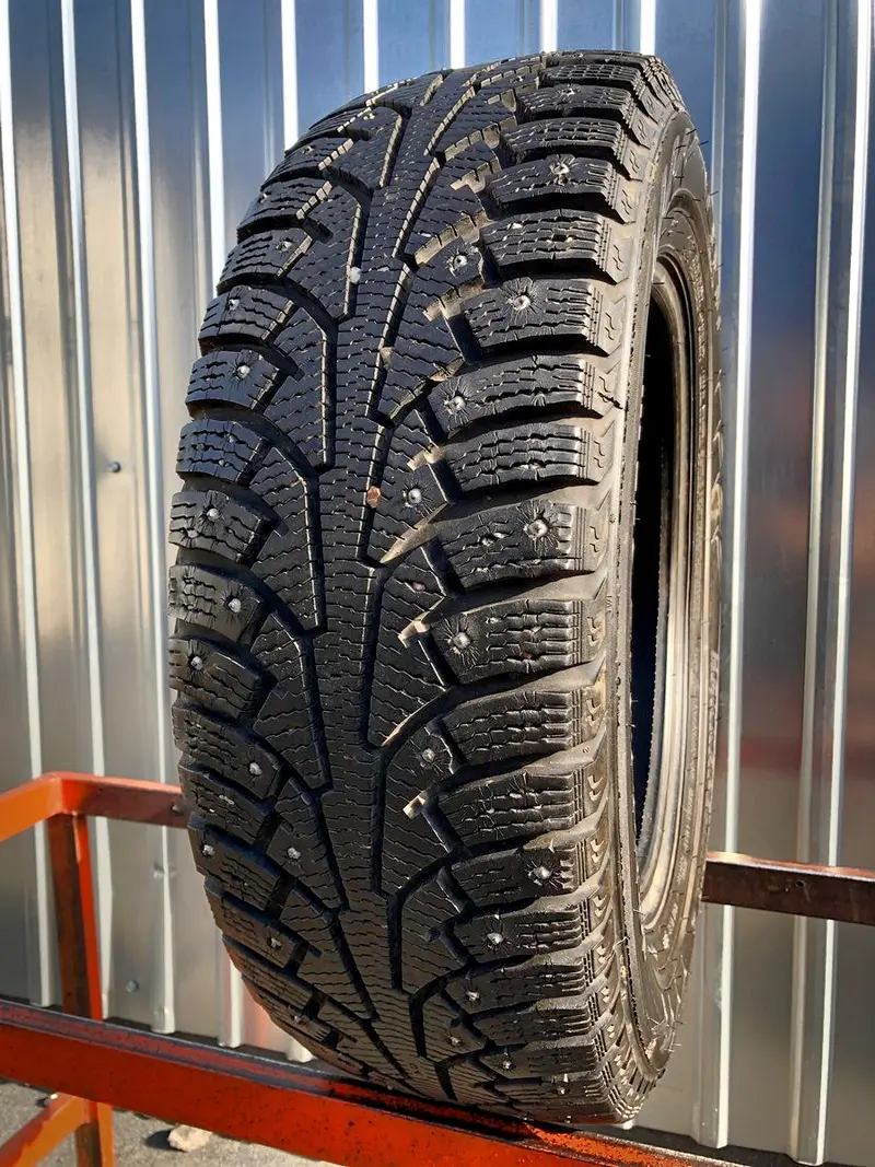 Б/у шина 195/65 R15 Nokian Hakkapeliitta 5