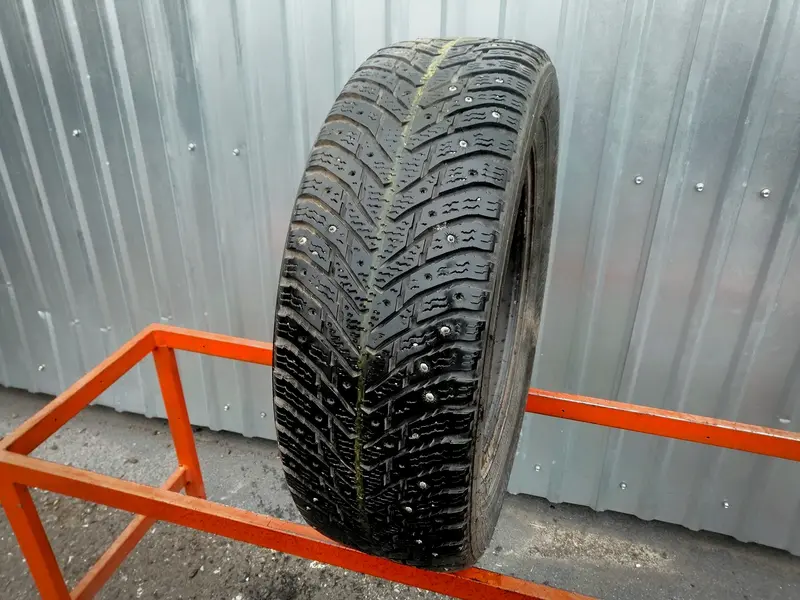 Б/у шина 195/65 R15 Nokian Hakkapeliitta 8