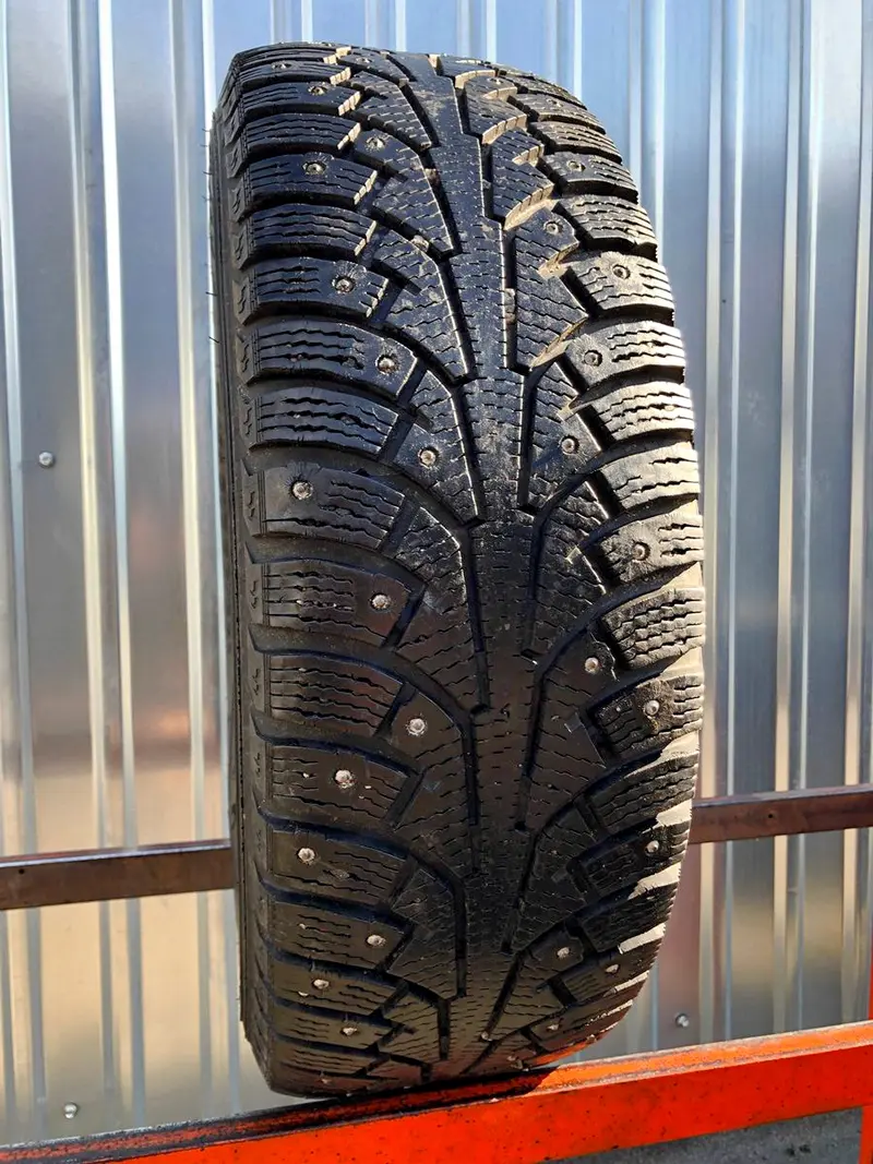 Б/у шина 195/65 R15 Nokian Nordman 5