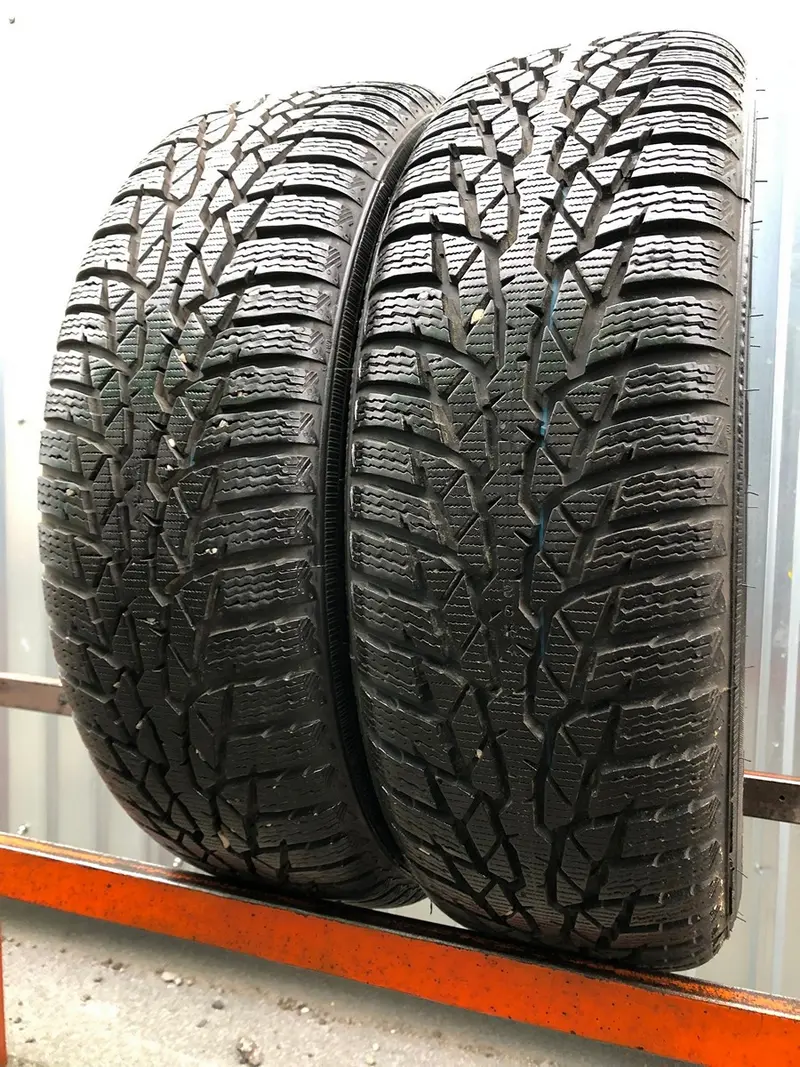 Пара б/у шин 195/65 R15 Nokian WR D4