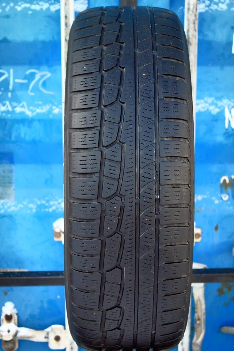 Б/у шина 195/65 R15 Nokian WR G2