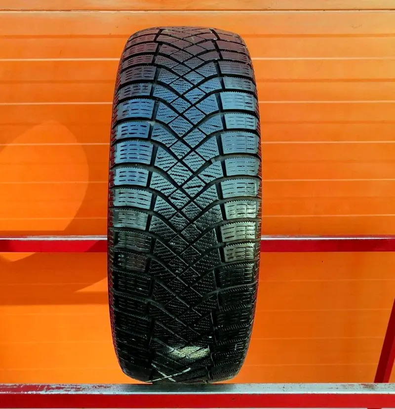 Б/у шина 195/65 R15 Pirelli Ice Zero FR