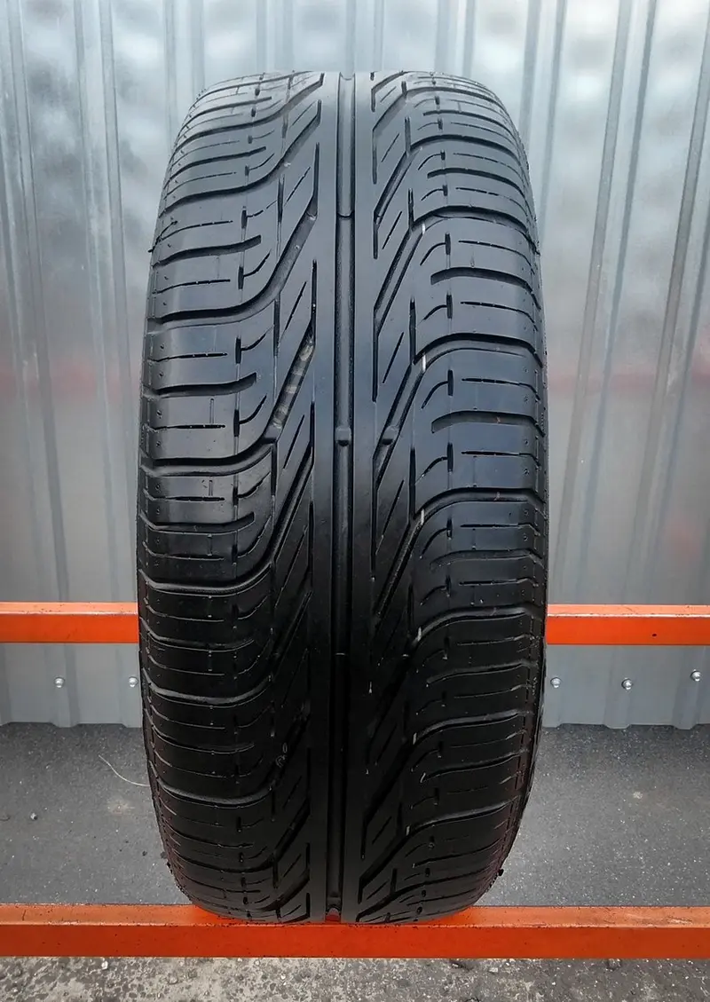 Б/у шина 195/65 R15 Pirelli P 6000