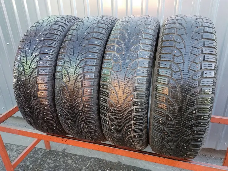 Комплект б/у шин 195/65 R15 Pirelli Winter Carving EDGE