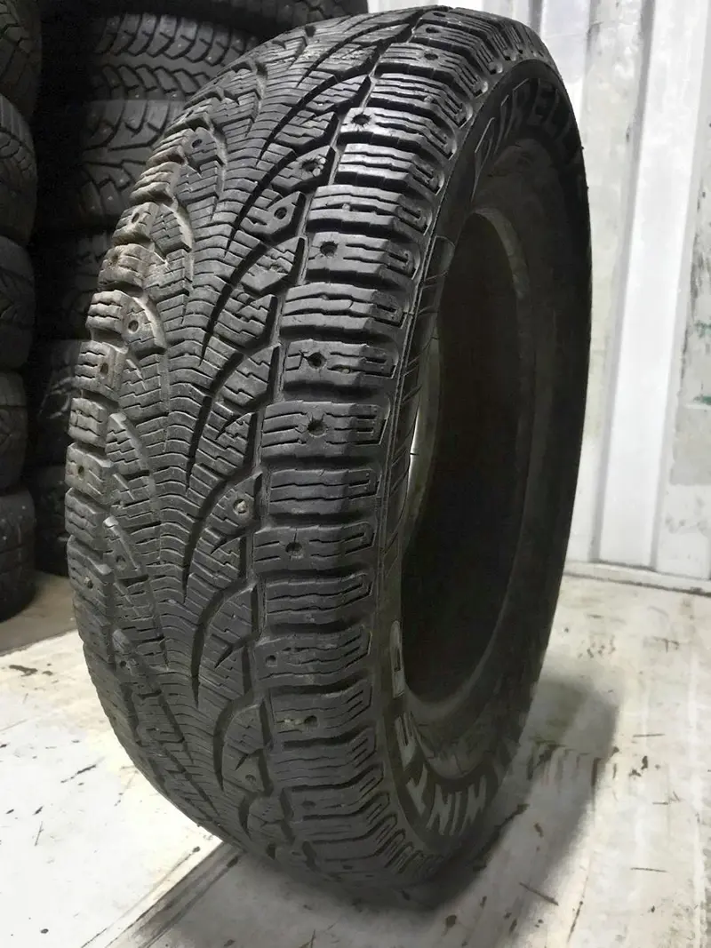 Б/у шина 195/65 R15 Pirelli Winter Carving, фото 1