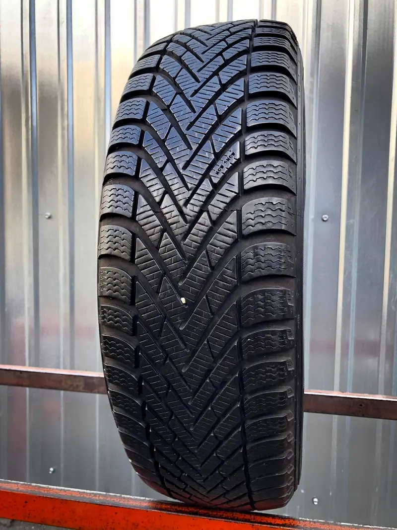 Б/у шина 195/65 R15 Pirelli Winter Cinturato
