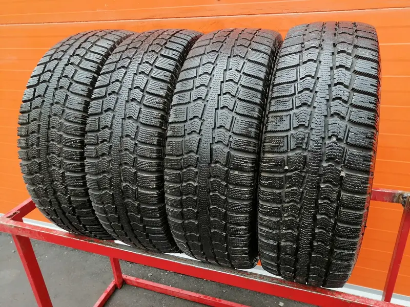 Комплект б/у шин 195/65 R15 Pirelli Winter Ice Control, фото 1