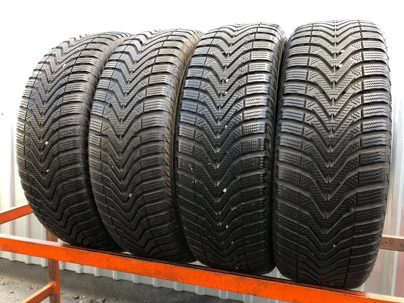 Комплект б/у шин 195/65 R15 Vredestein Snowtrac 5