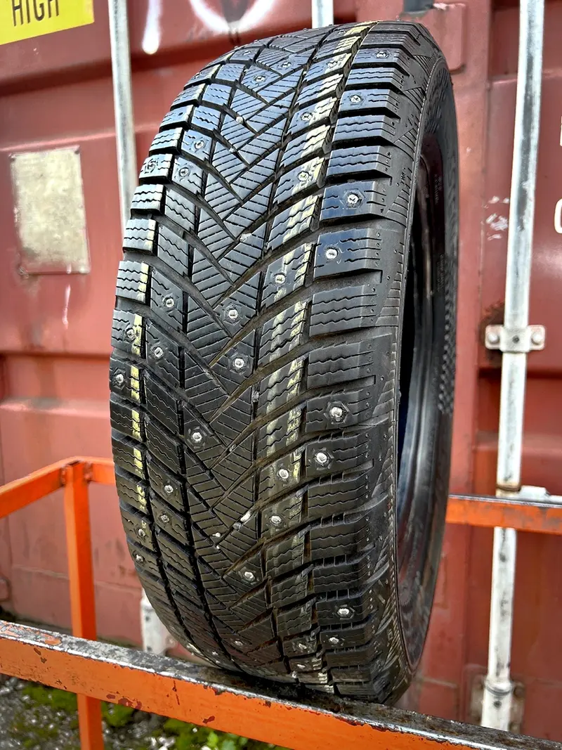 Б/у шина 195/65 R15 Vredestein Wintrac Ice