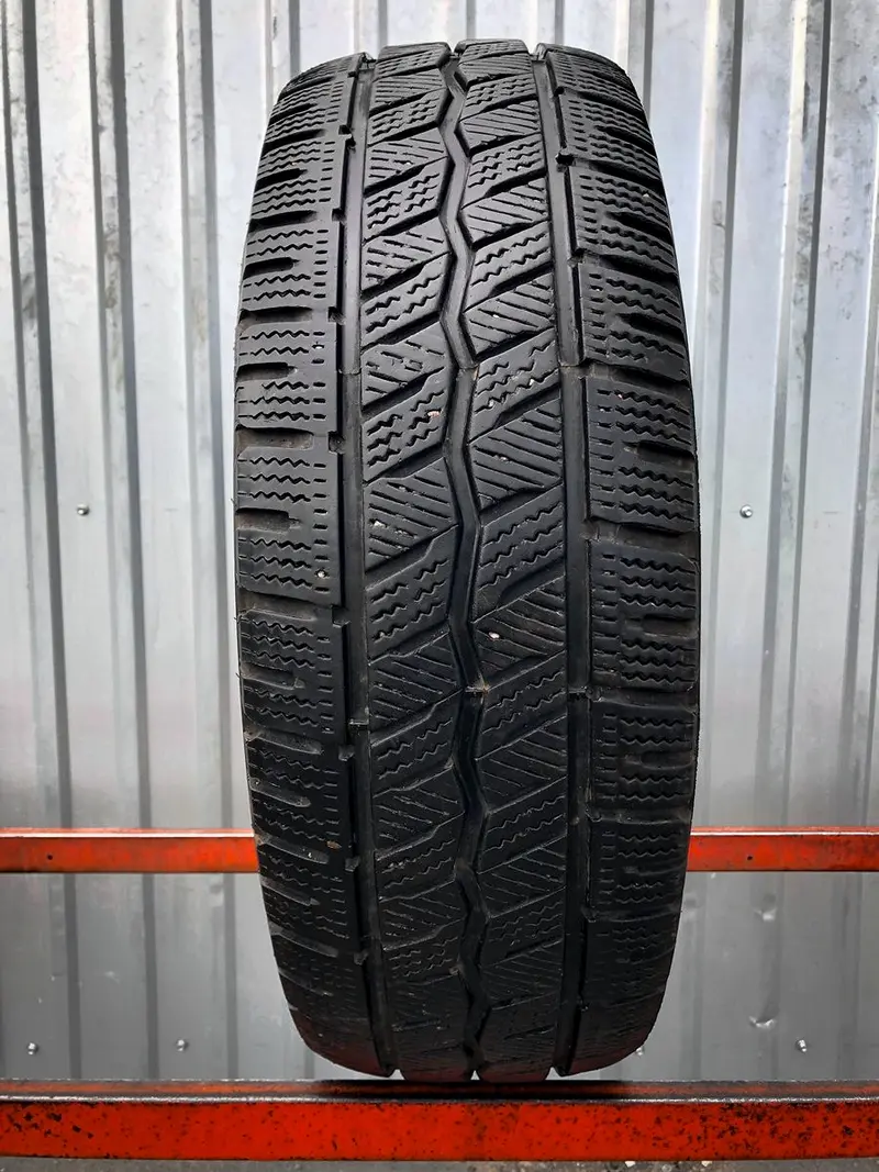 Б/у шина 195/65 R16C Hankook Winter i Cept LV RW12