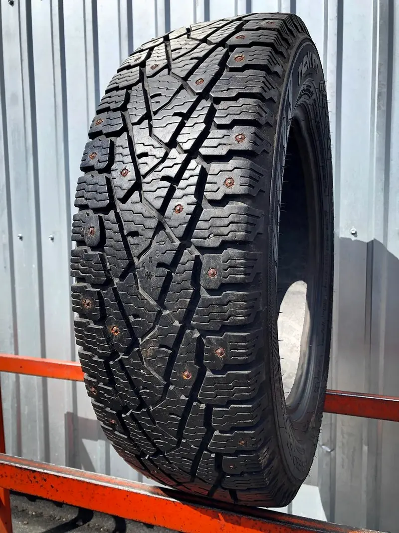 Б/у шина 195/65 R16C Nokian Hakkapeliitta C3