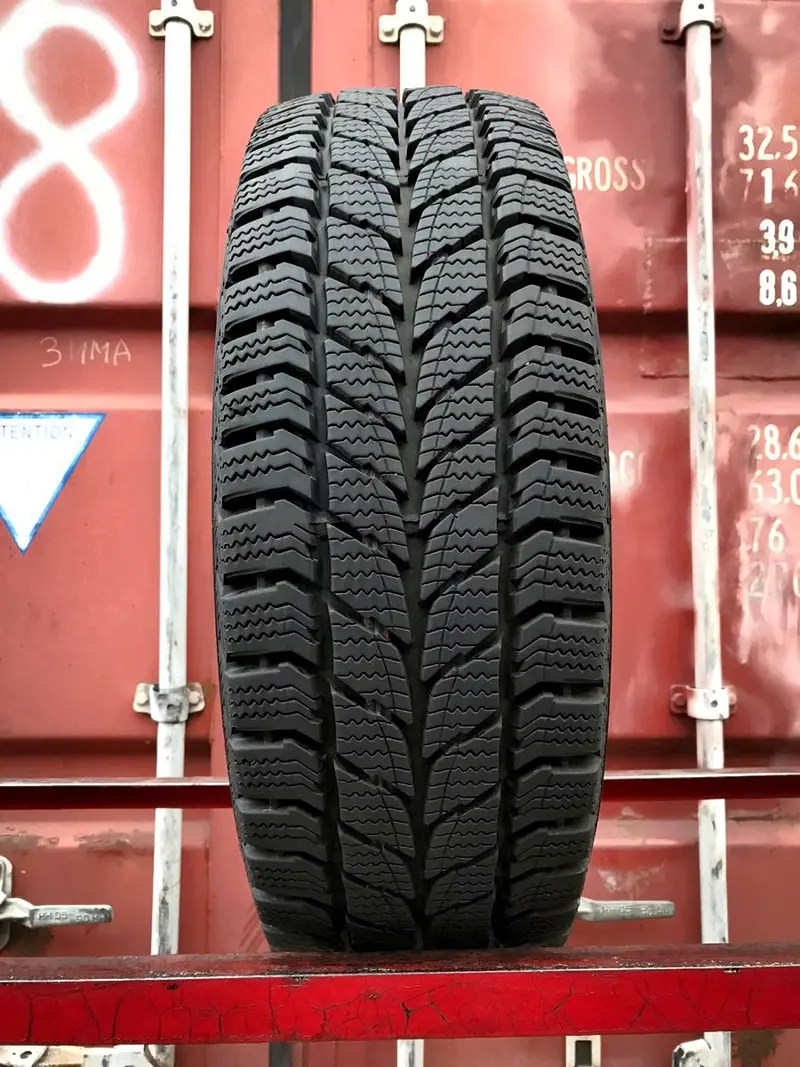 Б/у шина 195/65 R16C Uniroyal Snow Max 2