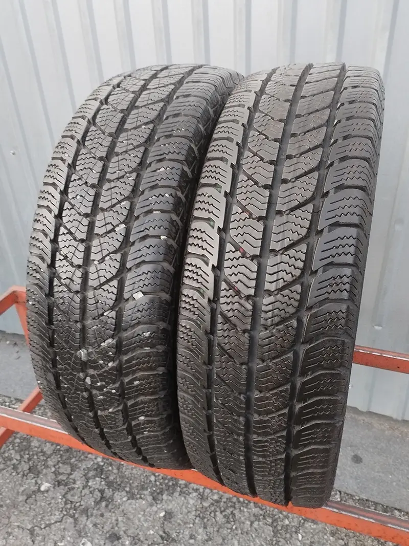 Пара б/у шин 195/65 R16C Uniroyal Snow Max 3