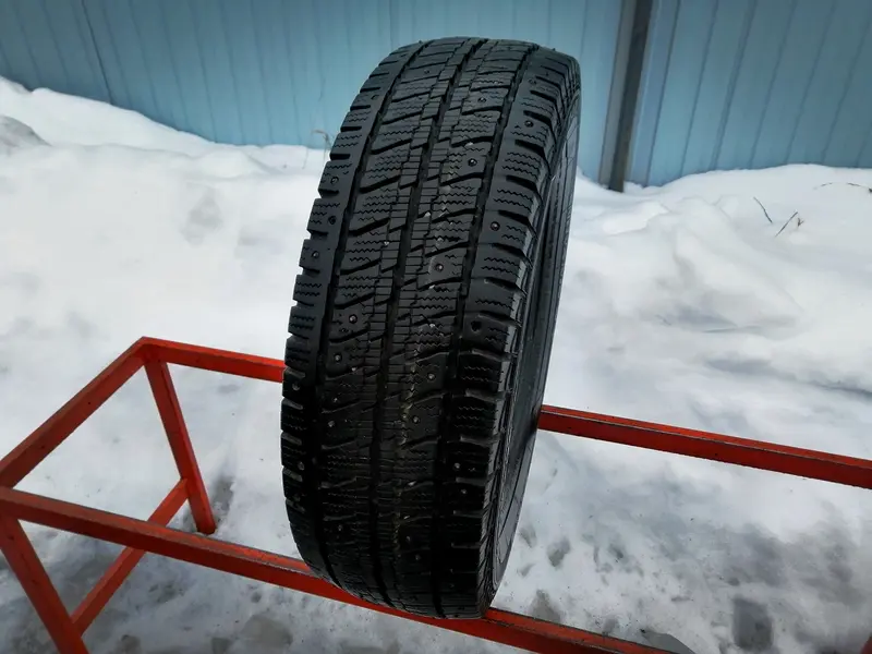 Б/у шина 195/70 R15C Barum Snovanis S
