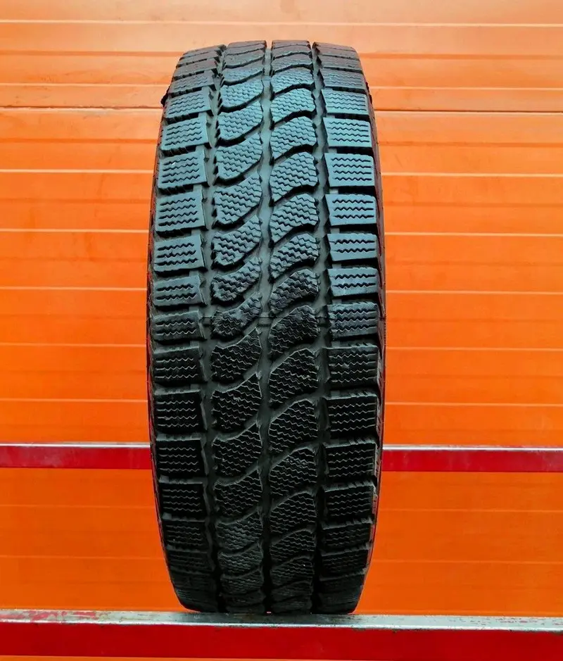 Б/у шина 195/70 R15C Continental Vanco Viking Contact 2
