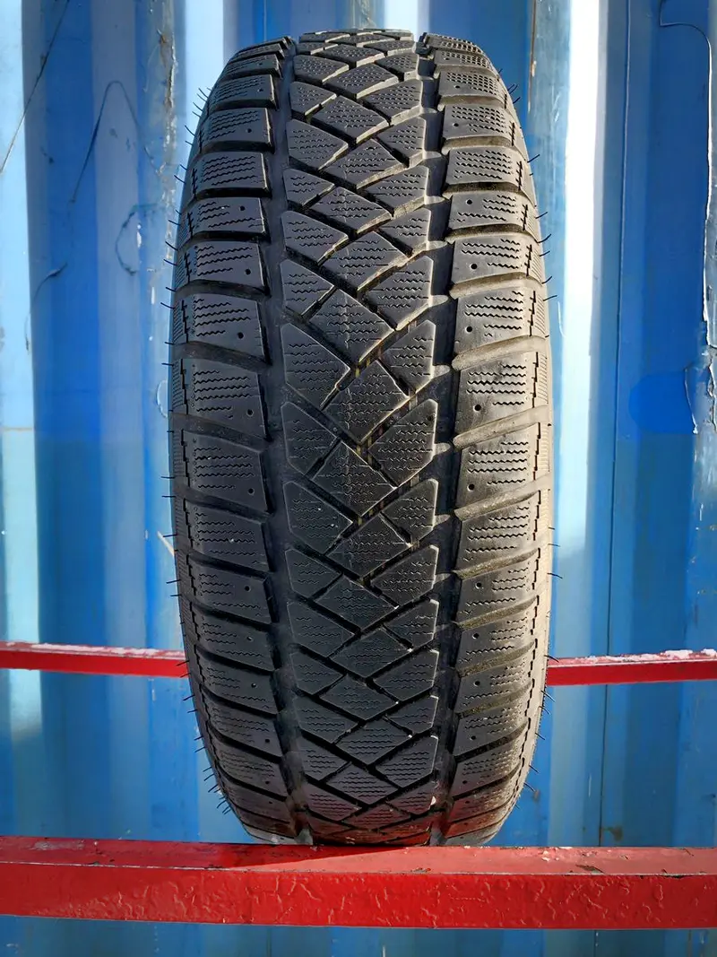 Б/у шина 195/70 R15C Dunlop SP LT 60