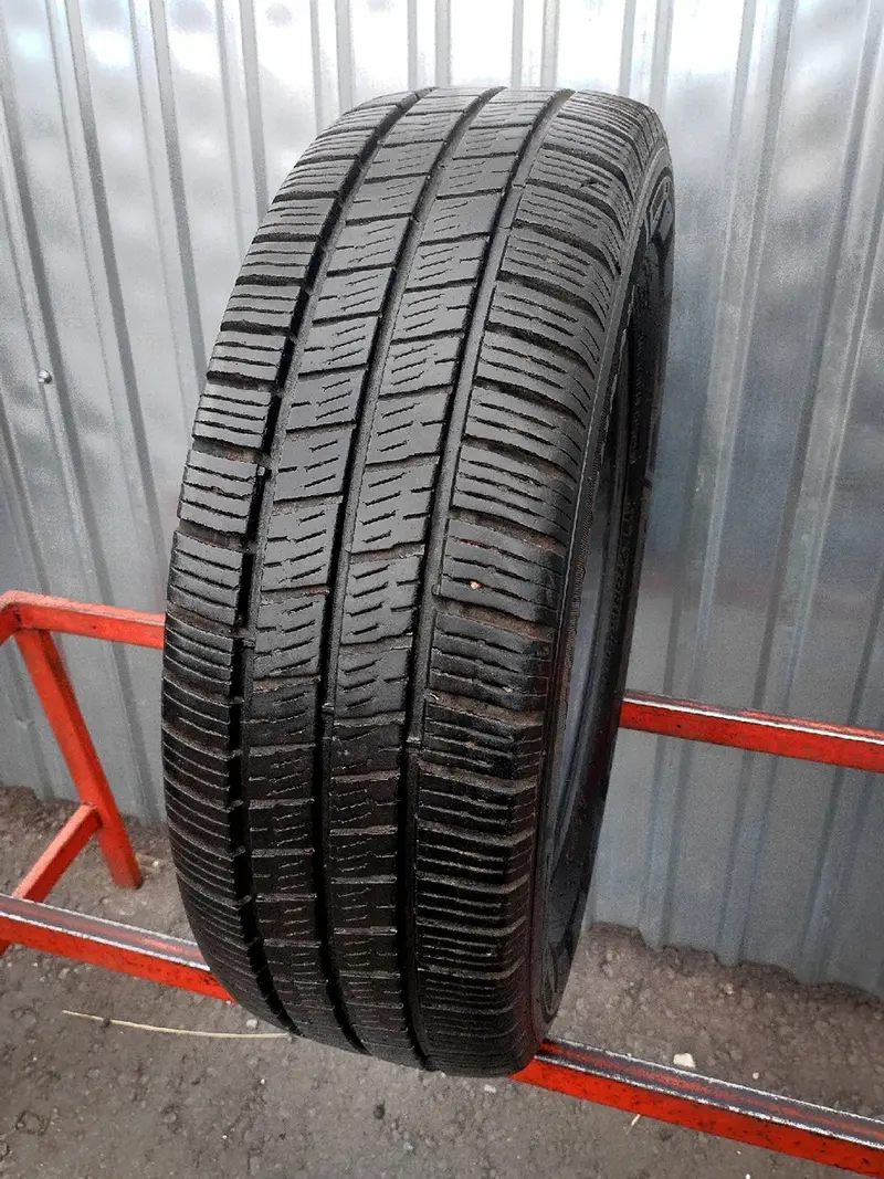 Б/у шина 195/70 R15C Hankook Vantra ST AS2 RA30