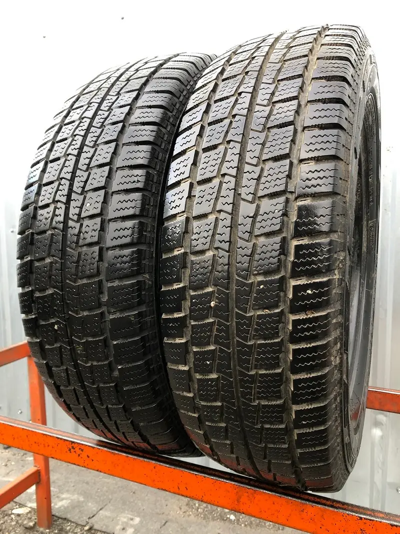 Пара б/у шин 195/70 R15C Hankook Winter RW06