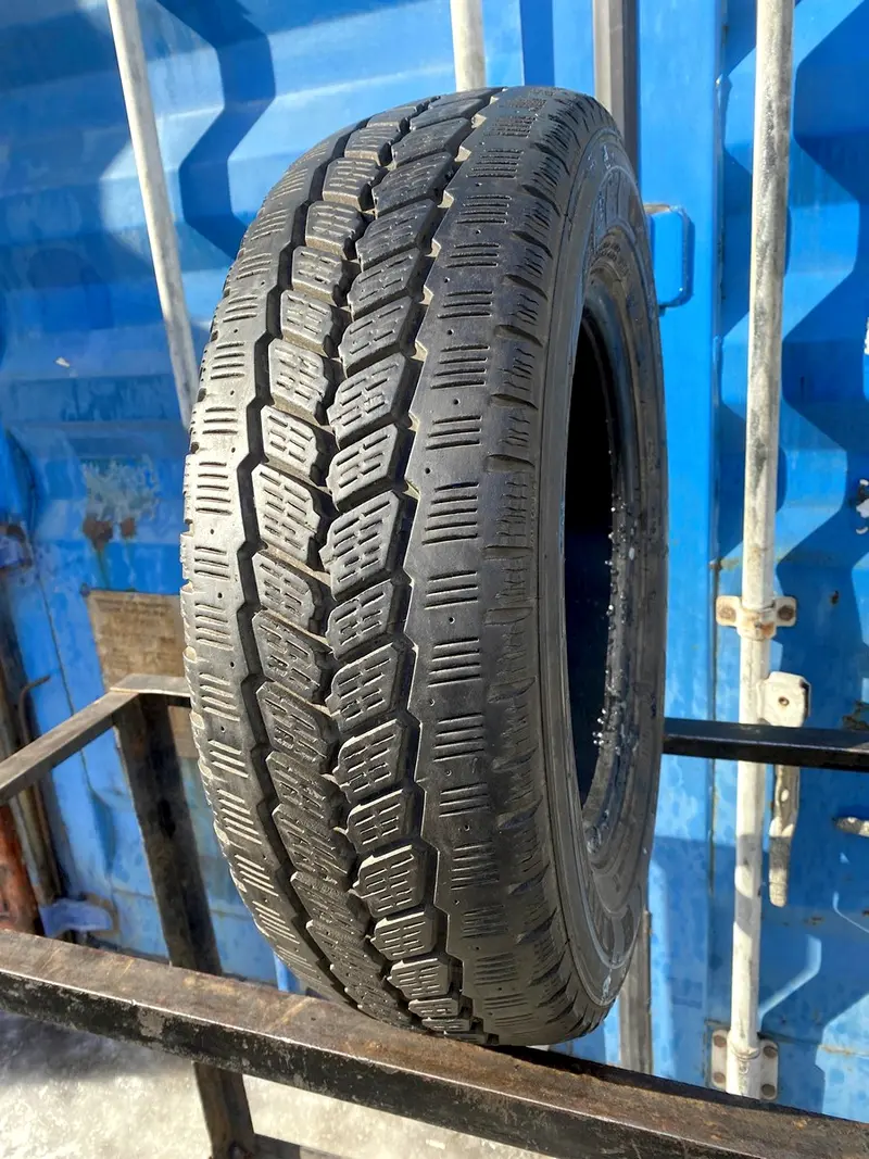 Б/у шина 195/70 R15C Michelin Agilis 81 Snow-Ice