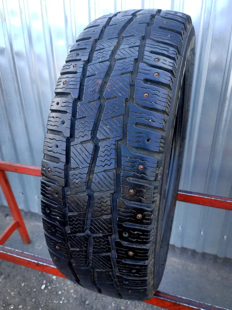 Б/у шина 195/70 R15C Michelin Agilis X-Ice North