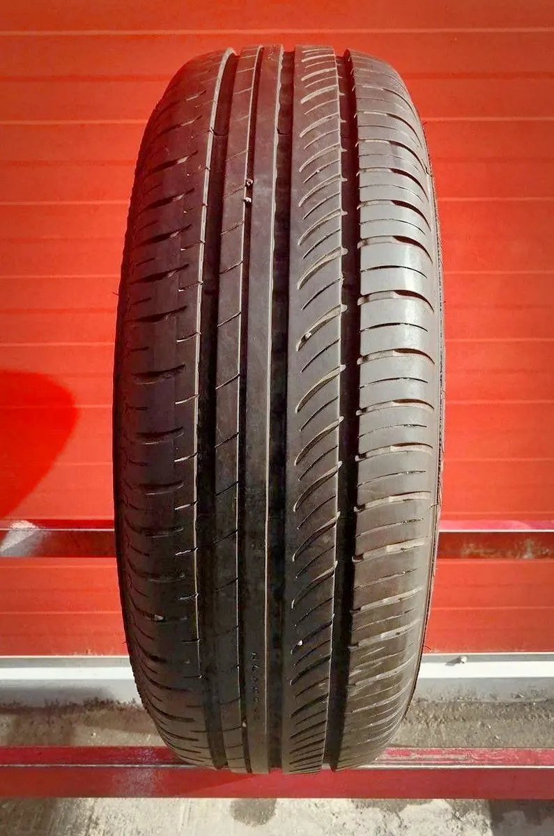 Б/у шина 195/70 R15C Nokian Hakka C Van
