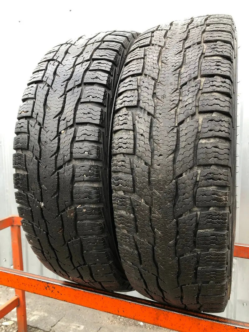 Пара б/у шин 195/70 R15C Nokian Hakkapeliitta CR3