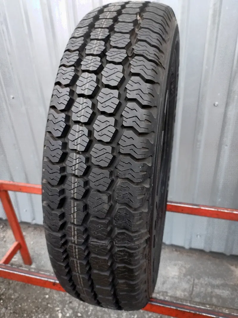 Б/у шина 195/75 R16C Goodyear Cargo Vector